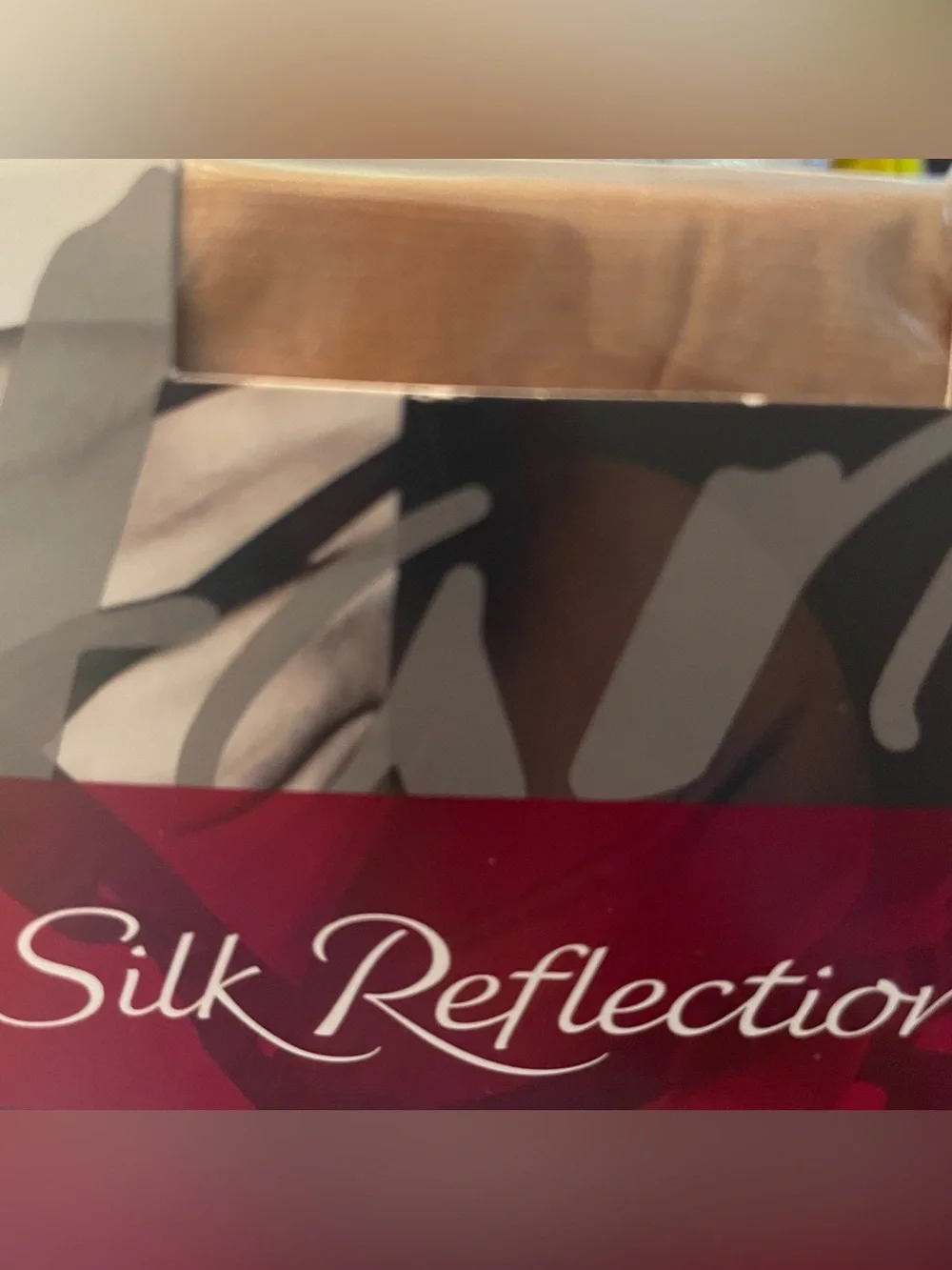 Hanes Silky Sheer Hosiery - Nude size CD little color medium pantyhose